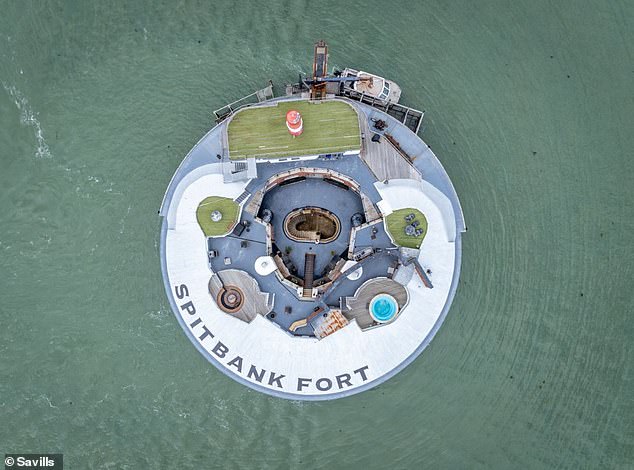 الخصوصية أخيرًا: يعد Spitbank Sea Fort مكانًا رائعًا للباحثين عن الخصوصية الذين يرغبون في الوصول بسهولة إلى البر الرئيسي