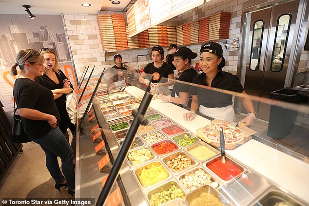 تقوم Blaze Pizza بنقل مقرها الرئيسي من باسادينا إلى أتلانتا، الأمر الذي سيؤدي إلى خفض معدل الضريبة على الشركات في الولاية بأكثر من الثلث