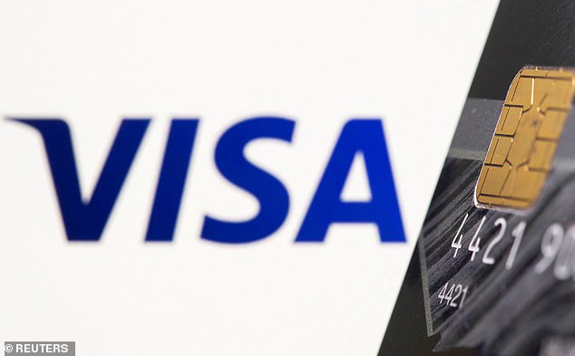 أطلقت Visa برنامج Visa Protect الذي يستخدم الذكاء الاصطناعي لمسح مليارات المعاملات التاريخية وتحديد البطاقات المخترقة