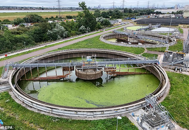 تم تصوير محطة معالجة مياه الصرف الصحي Deephams التابعة لشركة Thames Water في لندن الأسبوع الماضي