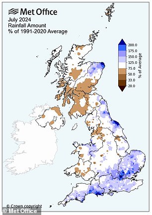 أظهر مكتب الأرصاد الجوية أن إنجلترا كانت أكثر رطوبة من المتوسط ​​في يوليو بينما كانت اسكتلندا وأجزاء من ويلز أكثر جفافًا من المعتاد