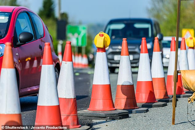 تقول شركة IAM RoadSmart إن معظم السائقين لا يستشيرون قانون المرور بمجرد اجتيازهم للاختبار، وبالتالي من غير المرجح أن يغيروا طرقهم عندما يتعلق الأمر بالاندماج بشكل صحيح