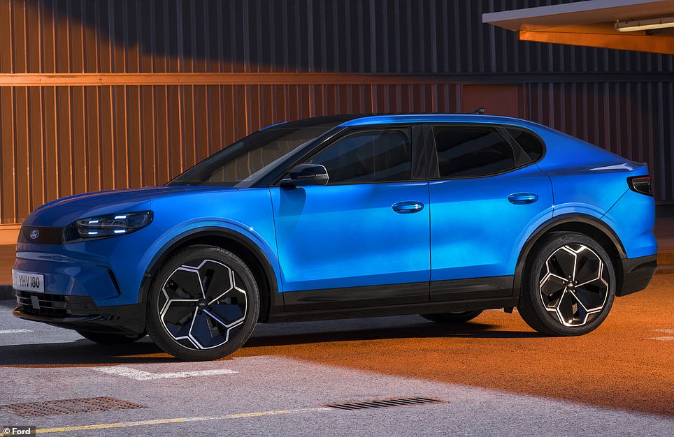 يستخدم Capri Electric 2024 - مثل Ford Explorer - منصة فولكس واجن كجزء من صفقة تم إبرامها في عام 2020 بين قوتي السيارات