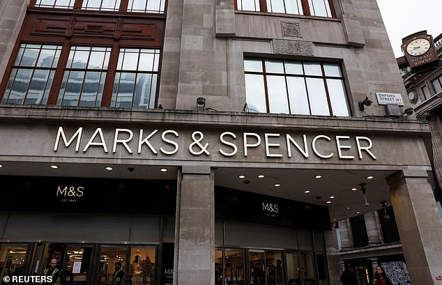 انخفضت أسهم M&S 12 في المائة حتى الآن هذا العام ، لكنها لا تزال أعلى من ثلاث مرات تقريبًا مما كانت عليه في بداية عام 2023