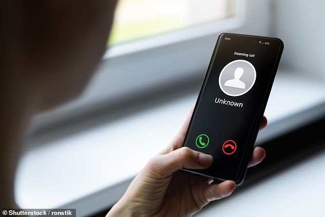 التهديد: يستخدم المتصلين الاحتيال في الهند Robocalls لاتصال مئات الآلاف من الضحايا المحتملين برسالة تهديد