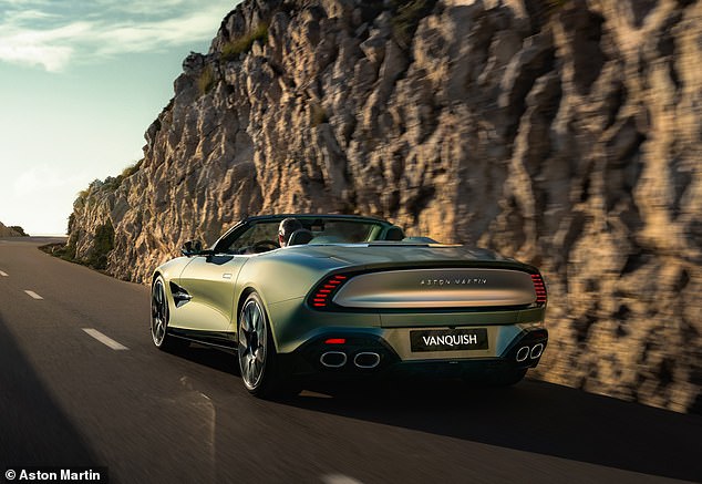 يتسارع Aston Martin Vanquish Volante الجديد من 0 إلى 62 ميلاً في الساعة في 3.4 ثانية-0.1 ثانية فقط من طرازها الشقيقة الصعبة الكوبيه