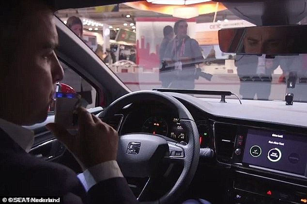 يعد المقعد من بين الشركات المصنعة للسيارات التي عرضت بالفعل كيف يمكن تثبيت alcolocks في طرز جديدة