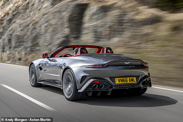 لا ترهل: يتسارع Vantage Roadster الجديد مع Gusto من الراحة إلى 60 ميل في الساعة في 3.5 ثانية ويمكن أن يستمر إلى سرعة قصوى تبلغ 202 ميل في الساعة