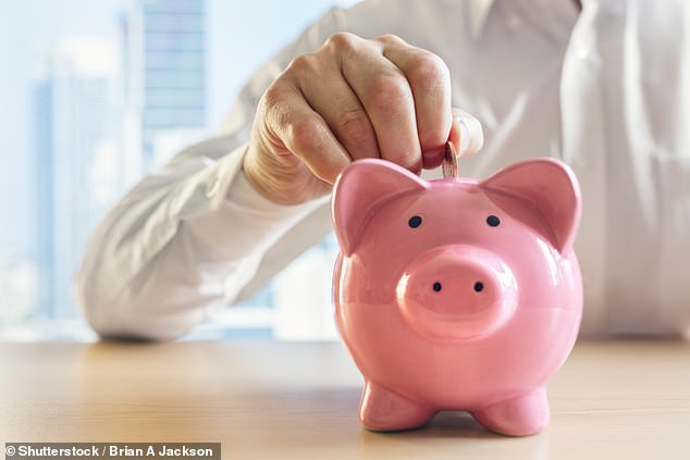 العائدات المضمونة: هناك العديد من الحسابات النقدية المتوفرة حاليًا (بما في ذلك ISAs معفاة من الضرائب) التي تدفع معدلات صناديق الجائزة المقدرة بنسبة 3.8 ٪