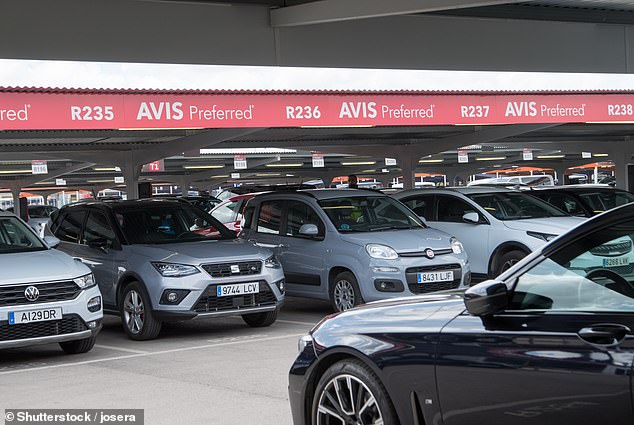 نظرت الدراسة في أسعار السيارات العائلية من ست شركات تأجير - AVIS ، الميزانية ، المؤسسة ، Europcar ، Hertz و Sixt - في 12 وجهة شهيرة هذا الصيف