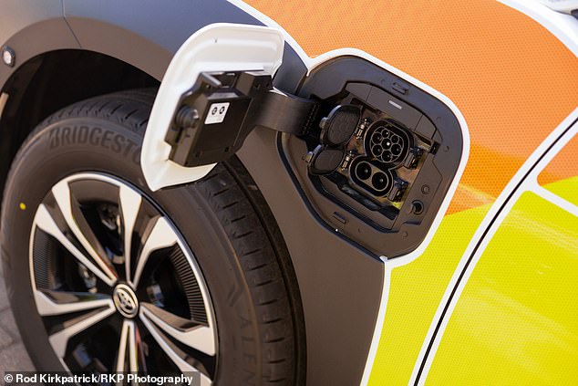 اتخذت الطرق السريعة الوطنية مؤخرًا تسليم 91 سيارات الدفع الرباعي Toyota BZ4X الكهربائية. هذه فقط تشكل جزءًا صغيرًا من أسطول المركبات التي تبلغ 1300 من هذه المركبات التي تبلغ 1300