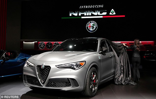 وتصدرت Marque Alfa Romeo الإيطالية الأسطورية عناوين الصحف في الأيام الأخيرة بعد تقارير من مصادر بأنها قد تأخرت إطلاق سيارة Stelvio SUV الجديدة الكهربائية الجديدة. النموذج الحالي في الصورة