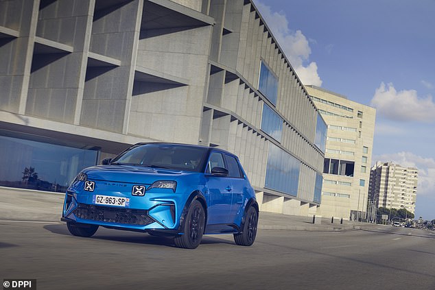 A290 الجديد من Alpine هو نسخة هاتش ساخنة من شركة Renault 5 E-Tech التي تم إطلاقها مؤخرًا. إنه يعد بأن تكون واحدة من أفضل سيارات الأداء المكهربة التي رأيناها حتى الآن