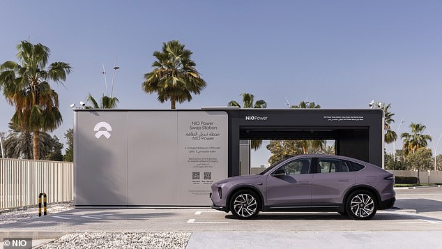 قامت صانع EV الصيني NIO ببناء أكثر من 3400 محطة مبادلة البطارية في وطنها ، كما قامت أيضًا بتركيب أكثر من 30 في أوروبا. في فبراير ، ادعت أنها أكملت 67 مليون مقايضة بطارية مذهلة على مستوى العالم