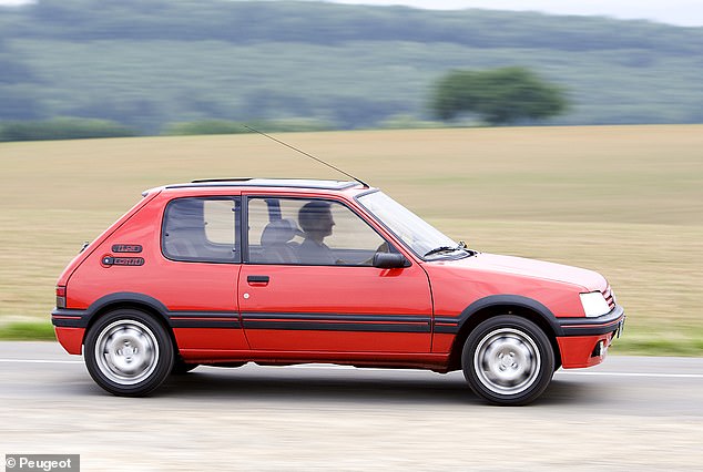 يمكن القول إن Peugeot 205 GTI هو الفتحة الساخنة المحددة في الثمانينيات والتسعينيات ، إلى جانب VW's Golf GTI ، ويواصل أسعارًا ضخمة في عام 2025