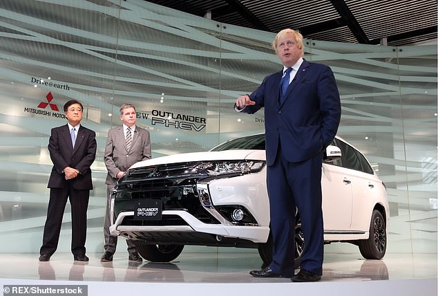 كان بوريس جونسون معجبًا جدًا بـ Mitsubishi Outlander Phev خلال مراجعته المتوهجة في الاختبار حول طوكيو في عام 2015.