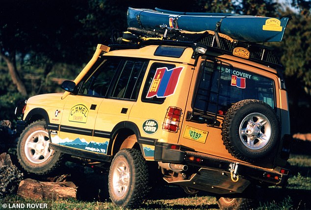 على مدار 20 عامًا ، تم توفير جميع أنواع سيارات Land Rover لتحدي المغامرة السنوي - Range Rover ، Land Rover Series III ، Land Rover 90 ، Land Rover 110 ، Land Rover Defender ، Land Rover Discovery (Pictured) و Freelander