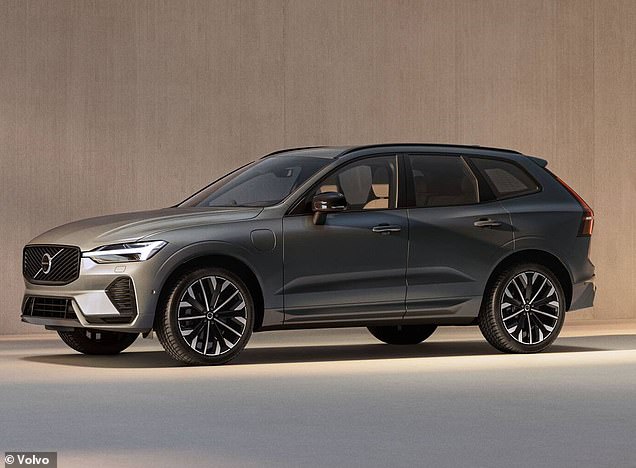 تم بيع 2026 Volvo XC60 المنعشة في وقت سابق من هذا العام ، ويسعير من 49240 جنيهًا إسترلينيًا ، حيث تهدف فولفو إلى الحفاظ على جاذبية نموذجها الأكثر مبيعًا