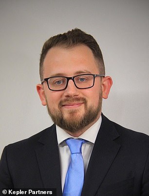 يشرح جوزيف ليكساور ، محلل أبحاث الاستثمار في Kepler Partners ، لماذا يمكن أن توفر الصين فرصة للمستثمرين