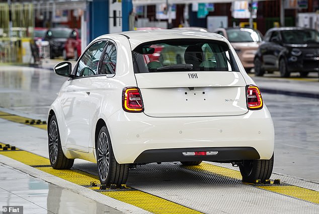 سيبدأ إنتاج 500 Hybrid في نوفمبر