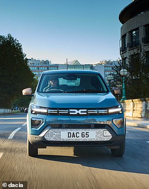 Leapmotor's T03 الآن تقوض ربيع Dacia (في الصورة) ، والذي كان أرخص EV الجديد في بريطانيا منذ إطلاقه العام الماضي
