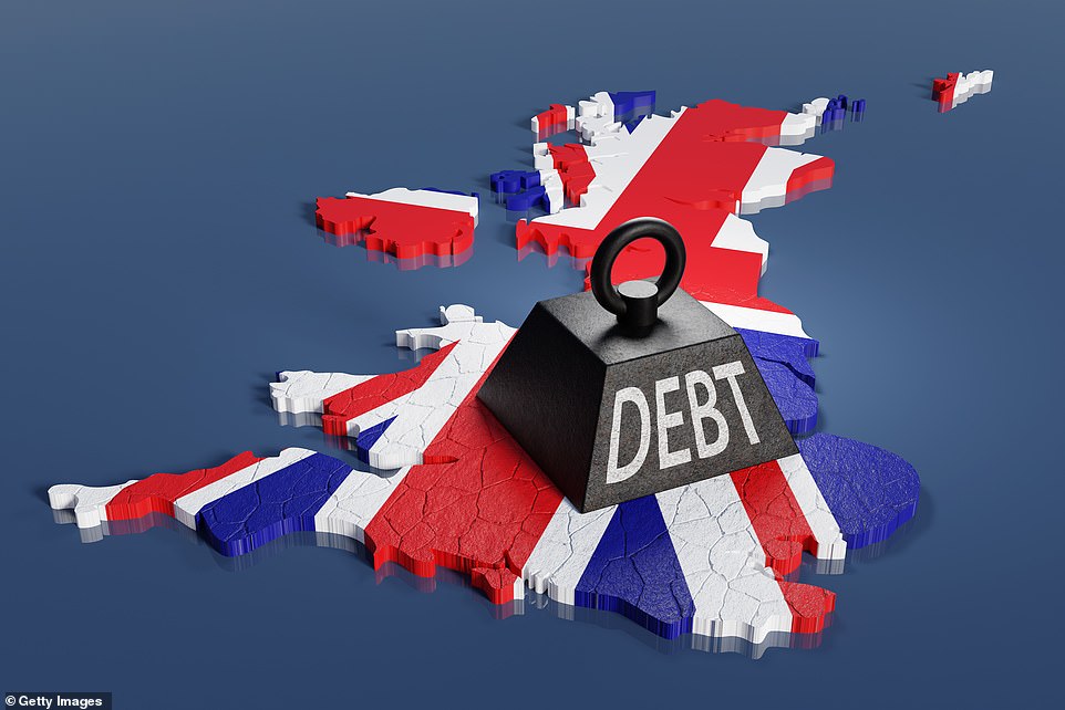 أخبر ريتشارد هيوز ، رئيس مكتب مسؤولية الميزانية (OBR) ، MPS أن المستشارين المتتاليين كانوا على استعداد لرؤية كومة الديون