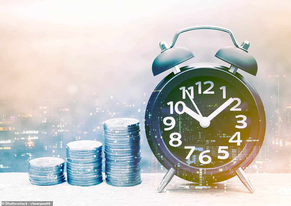 ما يصل إلى 38 شركة يتم إغلاقها كل يوم ، ويرجع ذلك جزئيًا إلى المدفوعات المتأخرة ، وفقًا للحكومة ، مع وجود تجار ، أصحاب المتاجر ومؤسسي الشركات الناشئة بشكل خاص. تشير التقديرات إلى أن المدفوعات المتأخرة تكلف الاقتصاد 11 جنيهًا إسترلينيًا سنويًا. وقالت الحكومة