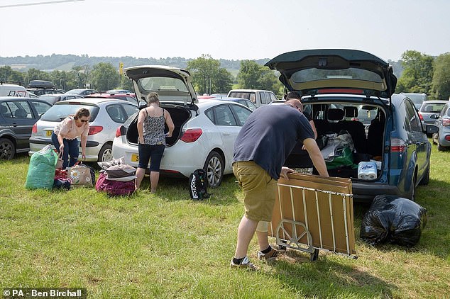 يتنبأ RAC بأن ما يصل إلى 125000 سيارة يتم دفعها من وإلى مهرجان Glastonbury كل عام - على الرغم من الحدث الواعي للاعظار الاستدامة