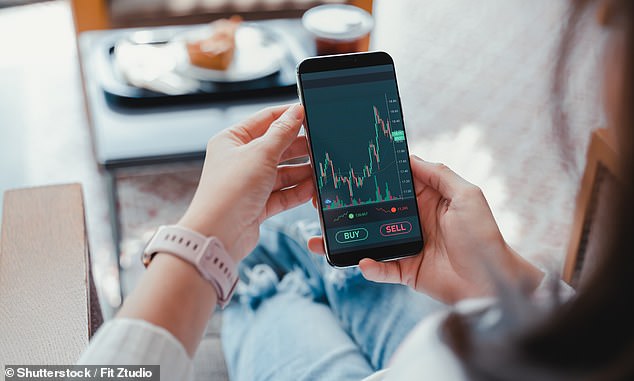 تجنب المخاطر: يقول سانتاندر و Cebr 28 ٪ من