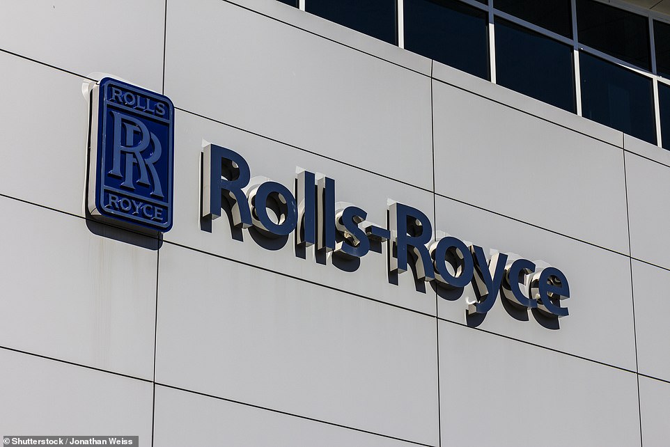رفعت Rolls-Royce إرشادات ربحها للعام بأكمله من 2.7 مليار جنيه إسترليني إلى 2.9 مليار جنيه إسترليني إلى 3.1 مليار جنيه إسترليني إلى 3.2 مليار جنيه إسترليني. وقال الرئيس التنفيذي Tufan Erginbilgic إن الشركة قد تغلبت على تحديات سلسلة التوريد والتعريفة ، وهي على الطريق الصحيح لتحقيق هدفها من أرباح تصل إلى 3.9 مليار جنيه إسترليني بحلول عام 2028.