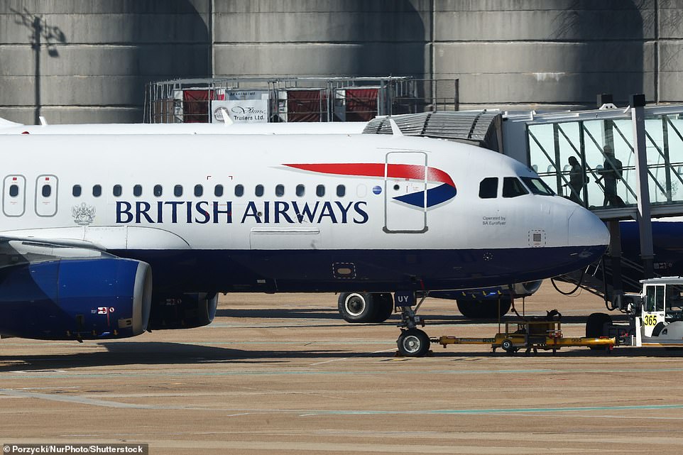تسببت المشكلات مع Trent 1000 ، التي تشير إلى طرازات Boeing¿s 787 ، في تعطيل شركات الطيران بما في ذلك الخطوط الجوية البريطانية و Virgin Atlantic. من المتوقع أن تزيد عملية تحسين الشفرة المعتمدة في يونيو أكثر من ضعف محركات الوقت. بعد الترقيات ، سيرتفع الوقت على الجناح إلى ما يصل إلى ست سنوات.