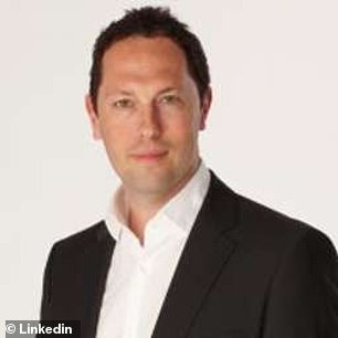 رحب الرئيس التنفيذي لشركة River Island Ben Lewis (في الصورة) بالحكم اليوم من قبل المحكمة العليا في لندن
