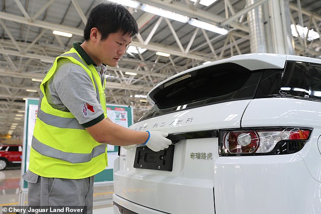 بينما كان المصنع يجمع Jaguar Land Rover لسوقه المحلي منذ عام 2014 ، سيتغير هذا في الأشهر المقبلة