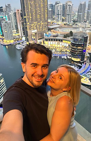المدخرات: Ed Jennings وشريكه ، Dasha Sakhno يريد إرسال إيفا البالغة من العمر 12 عامًا إلى مدرسة دفع الرسوم