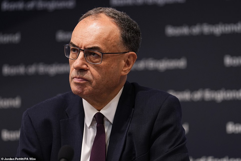 على الرغم من أنني أعتقد أن المسار سيستمر في الانخفاض تدريجياً مع مرور الوقت ... هناك الآن المزيد من الشكوك حول متى ومدى سرعة اتخاذ تلك الخطوات الأخرى.