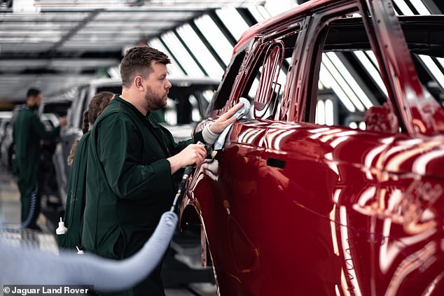 إن قدرة JLR على الرد بسرعة كبيرة مع الخرق هي جزئيًا بفضل مزود خدمة تكنولوجيا المعلومات أيضًا كونه شركة تابعة لمجموعتها الأم ، Tata