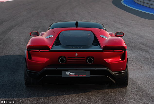 هناك بعض أوجه التشابه مع Ferraris من الكتالوج الخلفي ، على الرغم من ذلك: يذكر الجناح