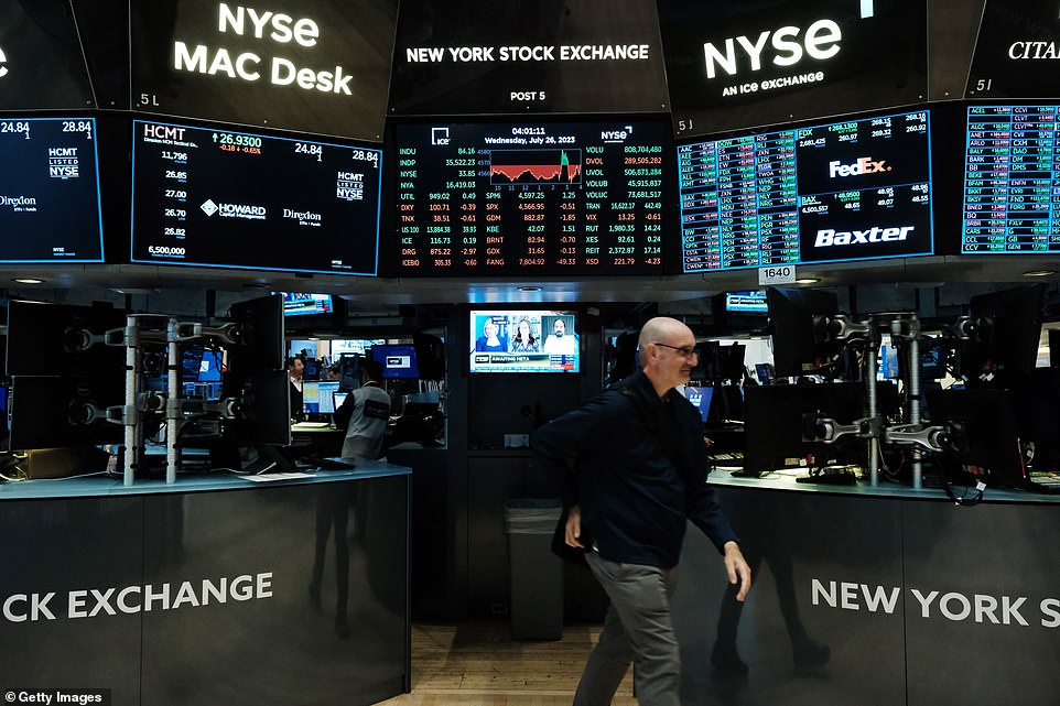 قال المحللون في HSBC إنه لن يكون هناك المزيد من التخفيضات في الأسعار في المملكة المتحدة قبل أبريل ، حيث سيحتفظ البنك بنسبة 4 في المائة يوم الخميس.