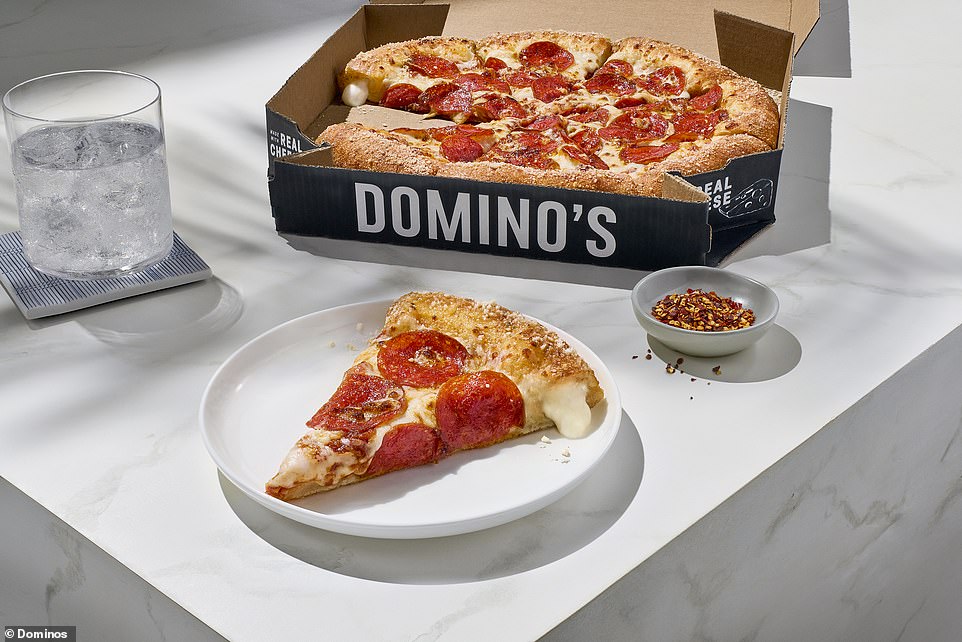 تم تداول أسهم Domino's Pizza Group بنسبة 0.8 في المائة عند 200.4p في التداول المبكر. إنهم يتاجرون بأدنى مستوى في السنوات العشر الماضية. ويتبع ذلك خلافًا مع المساهم والمدير السابق عثمان نبي ، الذي حث دومينو على التخلي عن محاولات شراء علامة تجارية ثانوية.