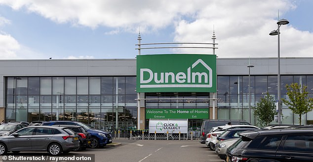 صورة الملف: من مجموعة واسعة من المنتجات في جميع الأحجام والخيارات ، إلى الاستثمار في البنية التحتية وبصمةها الرقمية ، مما يتيح للعملاء 