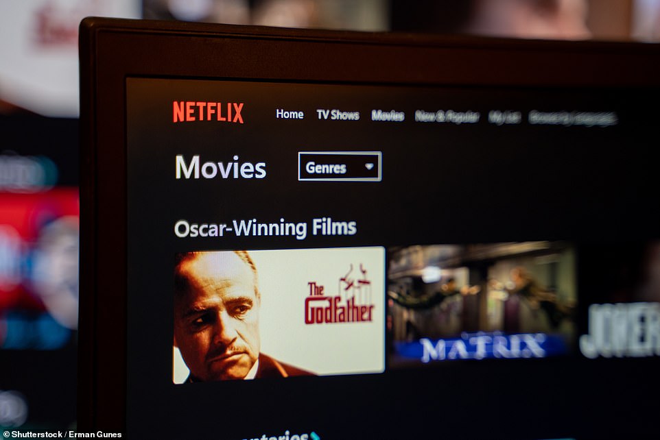 تضم كل من تلفزيون Sky الأساسي والتلفزيون في Ultimate TV على قسيمة 30 جنيهًا إسترلينيًا. يحتوي التلفزيون الأساسي على Netflix مع الإعلانات ، Sky Atlantic و Discovery+، بالإضافة إلى ما يقرب من 100 قناة: Sky Stream و Essential TV و Netflix و Full Fiber 75 Broadband. 35 جنيهًا إسترلينيًا في الشهر Sky Stream و Essential TV و Netflix & Full Fiber 300 Broadband. 35 جنيهًا إسترلينيًا شهريًا Sky Stream و Essential TV و Netflix & Full Fiber 500 Broadband - 40 جنيهًا إسترلينيًا في الشهر.