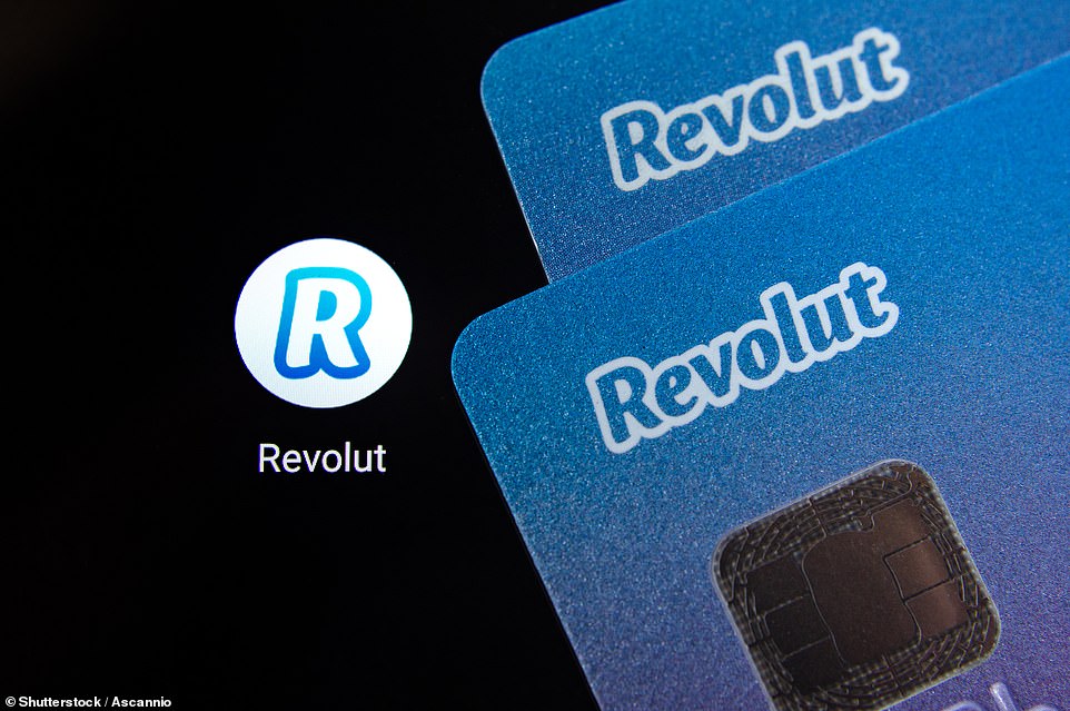 تم إنشاء Revolut في عام 2015 وتوظف أكثر من 10000 شخص في جميع أنحاء العالم ، بما في ذلك 1300 في لندن. يُعتقد الآن أن قيمة 55 مليار جنيه إسترليني.
