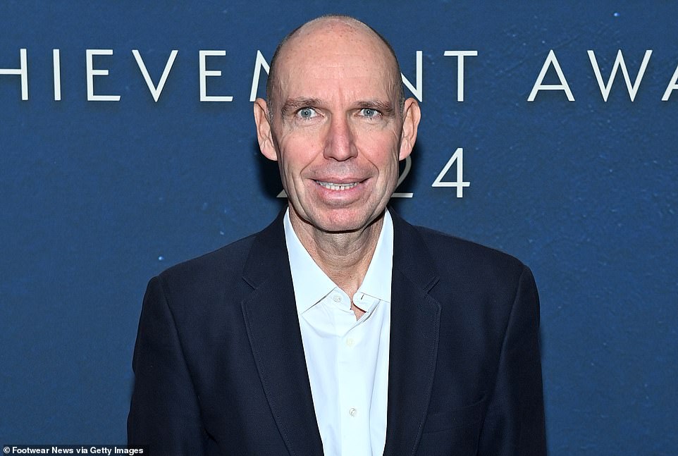 أخبر Boss Regis Schultz (في الصورة) المستثمرين أنه حذر من التداول في النصف الثاني من السنة المالية بسبب الضغط المستمر على تمويل المستهلك (و) مخاطر البطالة المرتفعة. وحث المستشارة راشيل ريفز على عدم زيادة تكلفة منح الناس وظائف لأن البطالة كانت بالفعل في الاتجاه الخاطئ. ark لا تزيد من تكلفة العمل. تأكد من الحفاظ على المنافسة ، والحفاظ على المنافسة في المملكة المتحدة في العالم ، كما قال لصحيفة التايمز.