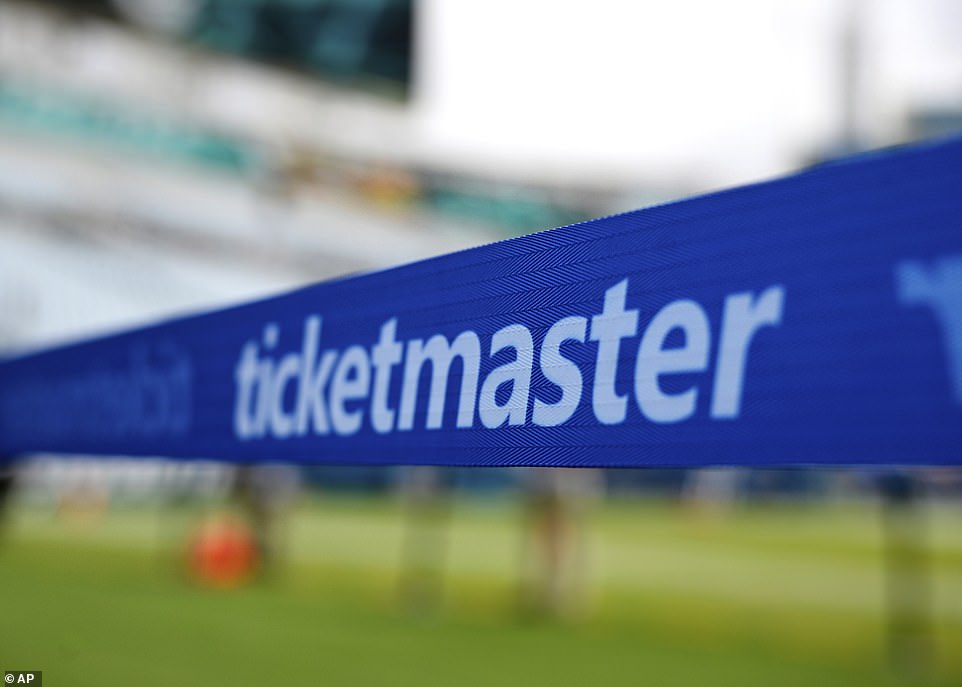 يجب على Ticketmaster أيضًا تقديم مزيد من المعلومات حول أسعار التذاكر أثناء قوائم الانتظار عبر الإنترنت ، مما يساعد المعجبين على توقع المبلغ الذي قد يتعين عليهم دفعه. ويشمل ذلك تحديد نطاق الأسعار المتاحة للحدث عندما ينضم الأشخاص إلى قائمة الانتظار وتحديث المشجعين بسرعة عندما يتم بيع التذاكر الأرخص. يجب على Ticketmaster أيضًا وصف التذاكر بدقة وعدم استخدام أي ملصقات مضللة لتجنب إعطاء انطباع بأن تذكرة واحدة أفضل من التذوق عندما لا يكون هذا هو الحال.