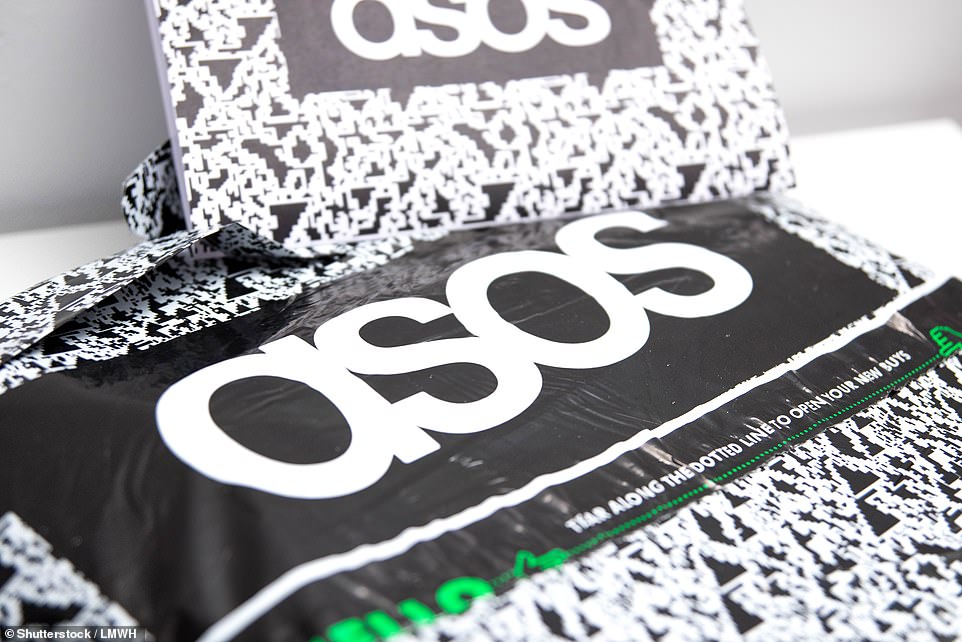 ولكن من المقرر أن تأتي إجمالي المبيعات لهذا العام أقل من توقعات المحللين ، حيث تشير ASOS إلى 