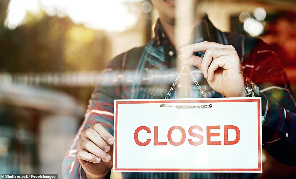 تعد تكلفة المعيشة المرتفعة ، التي لها تأثير على الأسعار وثقة المستهلك ، أكبر تهديد إلى 35 في المائة من الشركات ، تليها التضخم (32 في المائة) وزيادة التأمين الوطنية (19 في المائة). في الخريف الماضي ، قامت راشيل ريفز بتجميع NICs من 13.8 في المائة إلى 15 في المائة في أبريل ، مما يجعل من أهم الشركات توظيفها.