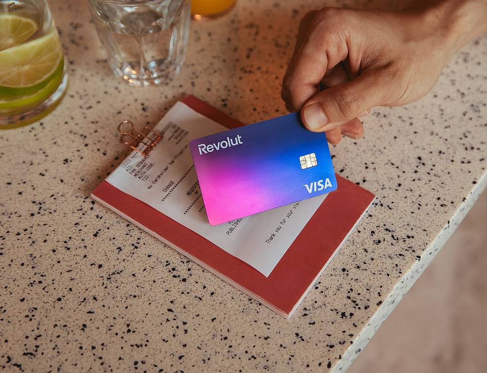 تم منح Revolut ترخيصًا مصرفيًا في المملكة المتحدة في يوليو 2025 ، لكن تم تعليقه في مرحلة التعبئة المزعومة خلال الـ 15 شهرًا التالية بينما ينتظر موافقة بنك إنجلترا كمقرض ناشئ بالكامل. عادة ، من المتوقع أن يكمل بنك إنجلترا هذه العملية في غضون عام. روكيو كونشا ، أي؟ وقال مدير السياسة والدعوة: 