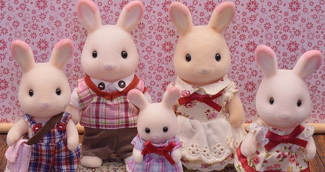 Fuzzy: Momoiro Rabbit Fan Club Family بقيمة 2،840 جنيه إسترليني