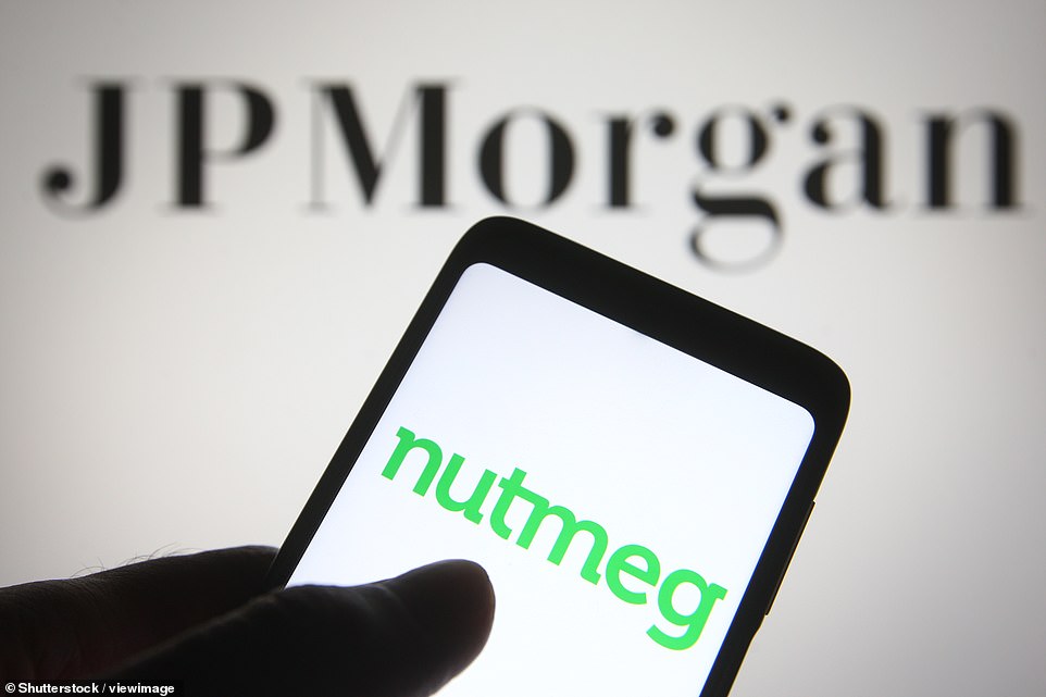 ينتقل JP Morganحن إلى سوق منصة الاستثمار في المملكة المتحدة ضد المنافسين المعروفين ، مثل Hargreaves Lansdown و Interactive Investor و AJ Bell ، و Upstart الشهيرة بشكل كبير ، والتجارة القائمة على التطبيق 212. في مقابلة نادرة مع Trading 212 Boss والمؤسسة المشاركة إيفان Ashminov ، وكشف عن ذلك المال في شهر مايو ، فقد كان هناك مجرد عملاء في المليئة بالمشاركة في Assct. كانت سوق منصة الاستثمار في المملكة المتحدة تنافسية للغاية أخبارًا جيدة للمستثمرين ، الذين رأوا أن خياراتهم تتوسع بشكل كبير وتراجع التكاليف بشكل كبير. تقدم بعض المنصات رسومًا خالية من الرسوم للأسهم ورسوم حساب الصفر ولكن قد لا تقدم صناديق الاستثمار ، في حين أن البعض الآخر أفضل لمستثمري الأموال ، أو يقدمون خدمة عملاء أكبر وامتيازات إضافية.