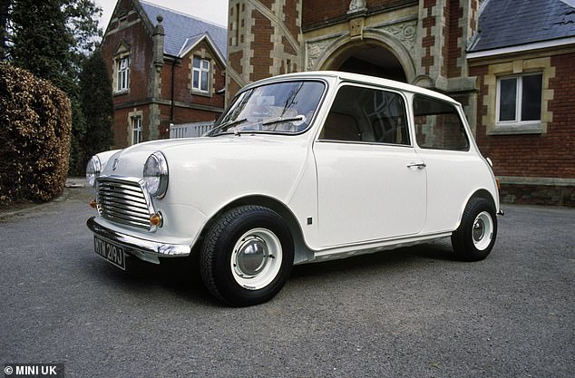 سيشهد إغلاق الثغرة عشرات الآلاف من حراس Minis الكلاسيكي ، MGBs وغيرها من المحركات البريطانية التي تم إنتاجها قبل عام 1985.